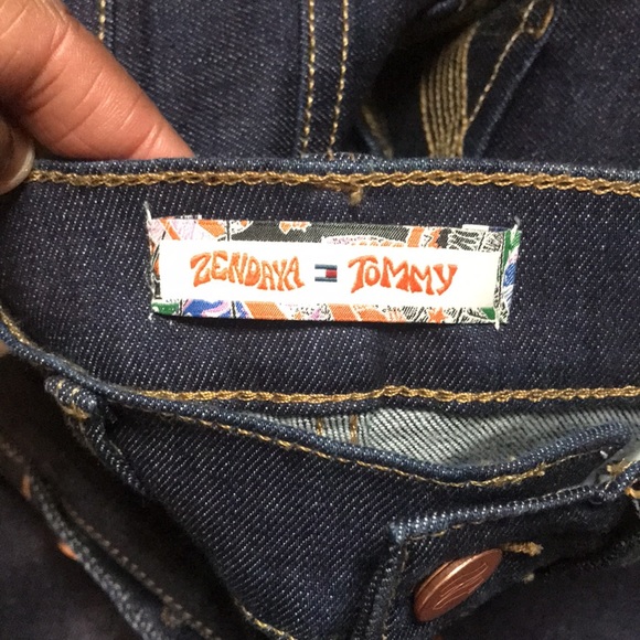 Zendaya X Tommy Hilfiger cropped Denim size 25 - Picture 3 of 7